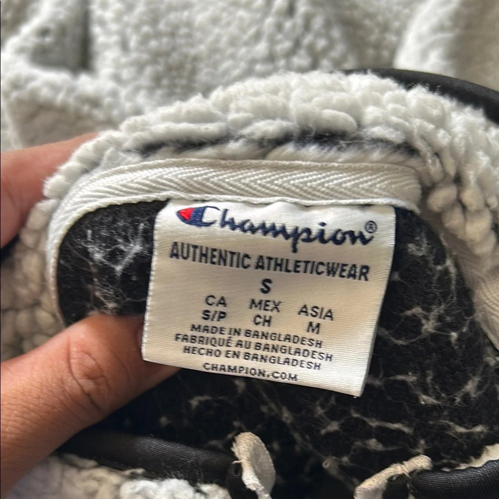 Champion Cream Sherpa Sweatshirt - Picture 2 of 5